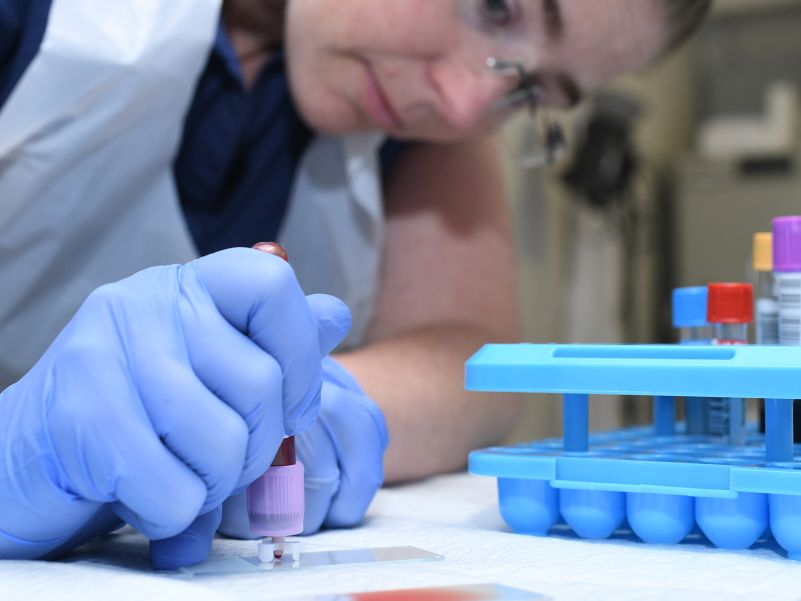 Lara in lab